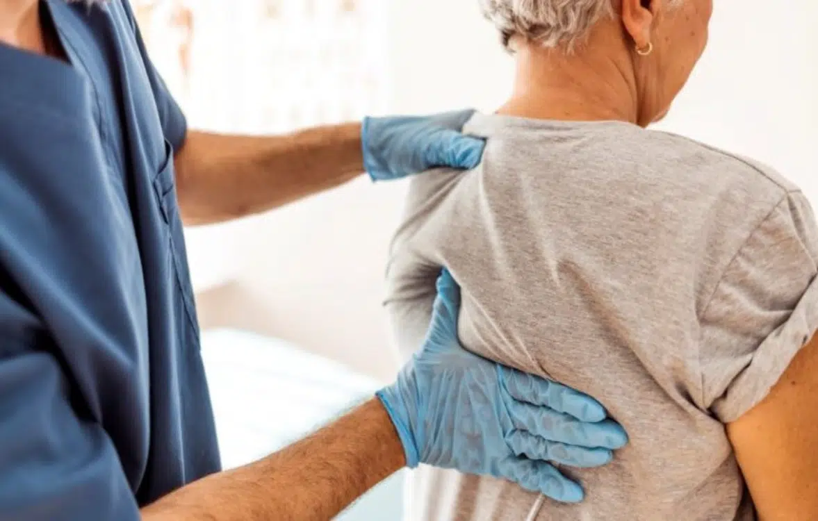 spine doctor and patient